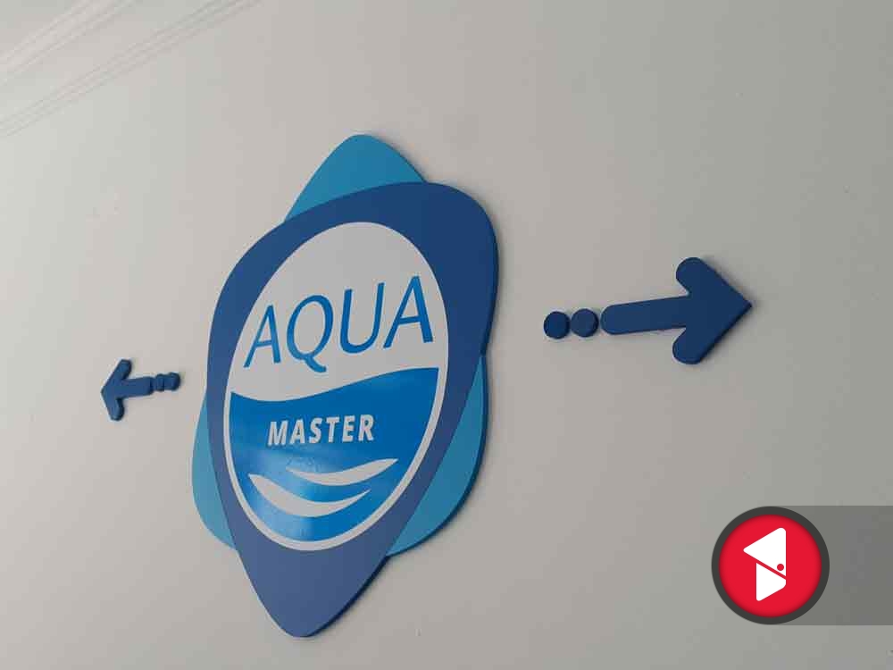 Aqua Master duvar tabelası