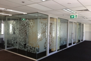 Ofis cam buzlama örneği